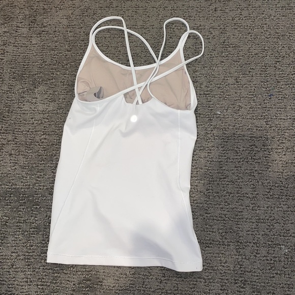 Lululemon workout top - Picture 2 of 2